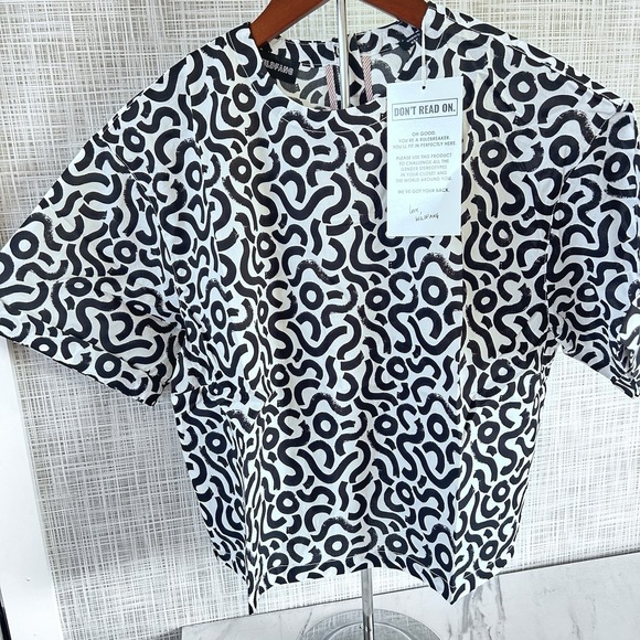 Wildfang Tops - Wildfang The Essential Boxy Top Black‎ White Squiggle Patterned Top XS New! BBB